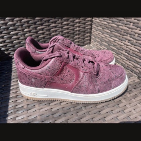 Nike Air Force 1 '07 Essentials Paisley Pack Purple Premium Size 5 Rare Womens - Picture 2 of 10